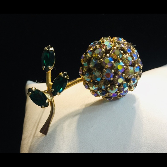 Vintage Signed Warner Crystal Berry Brooch - Picture 6 of 7